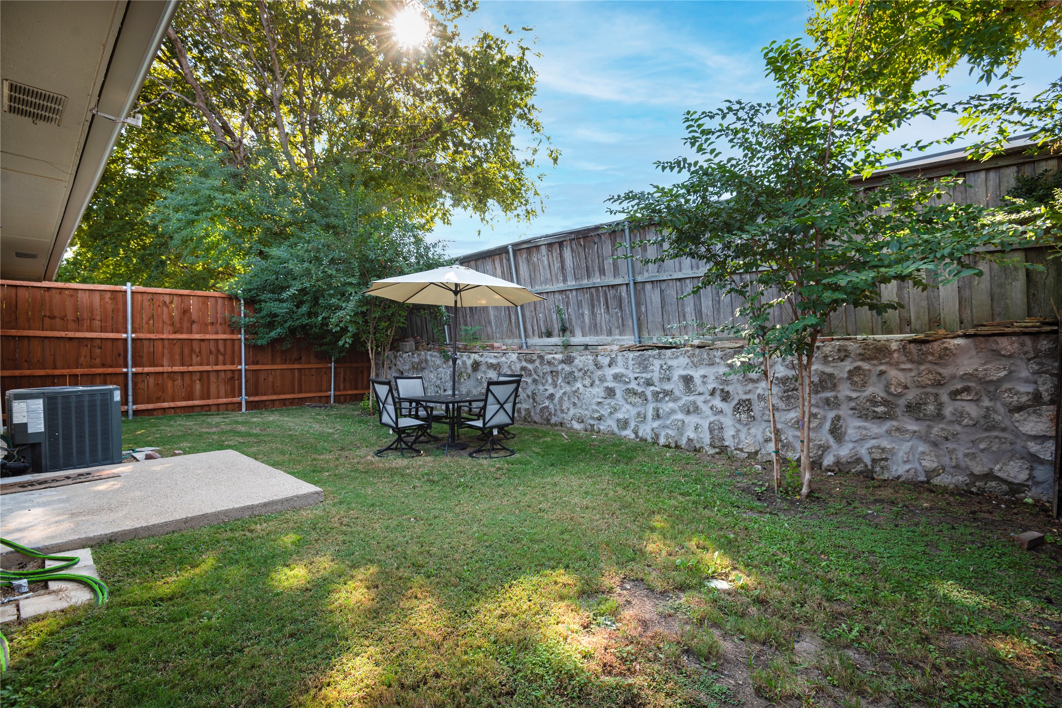 6910 Winding Creek Court Dallas TX 75252