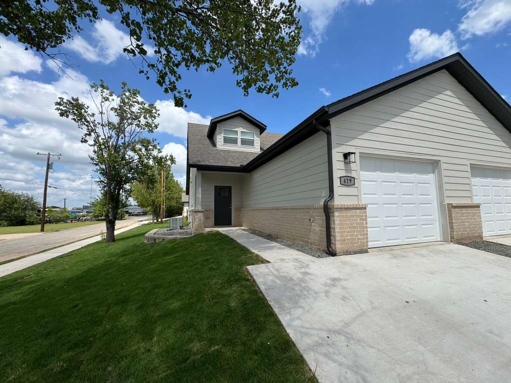 419 W Dulin Street Sherman TX 75090