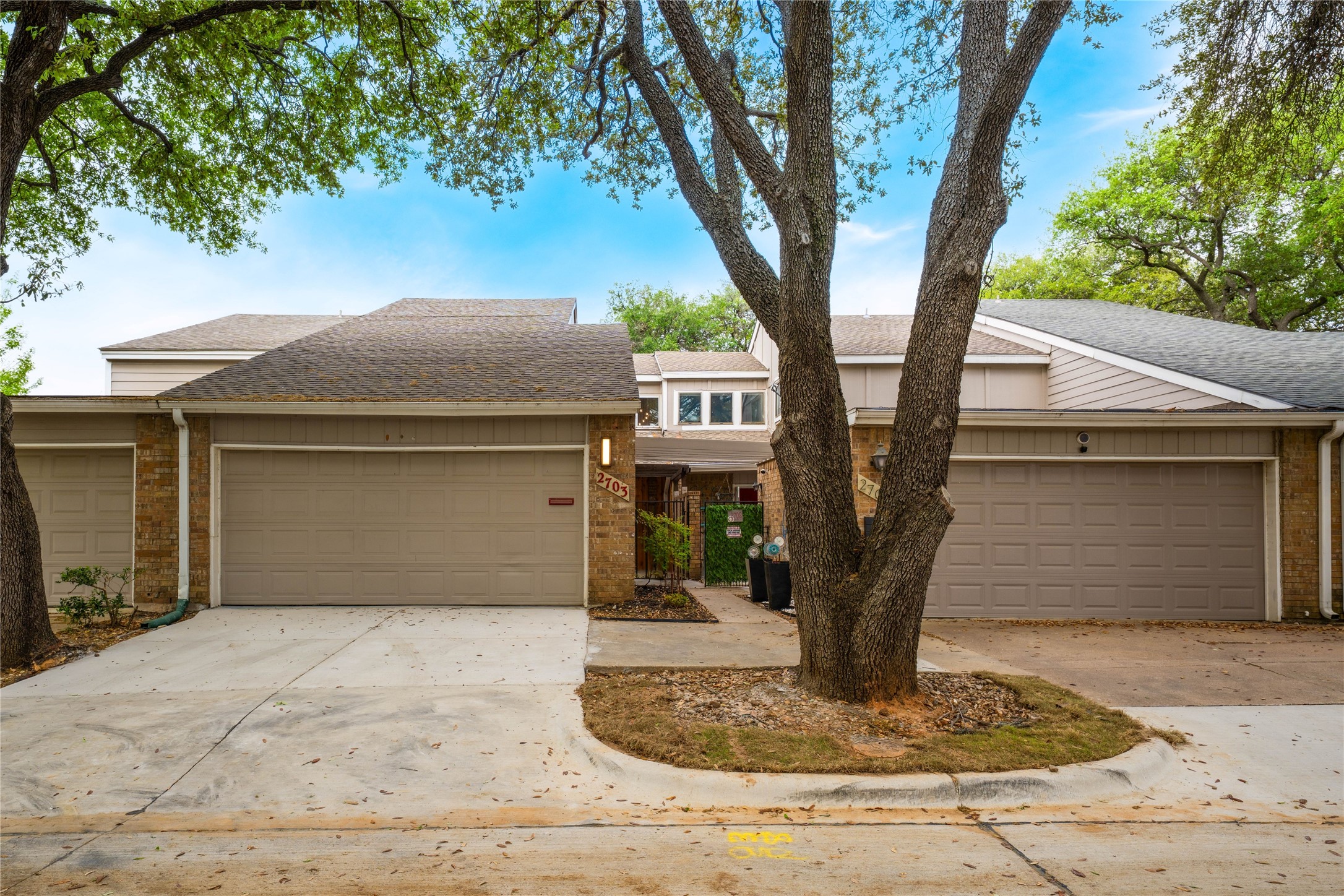 2703 Meadowstone Court Carrollton TX 75006