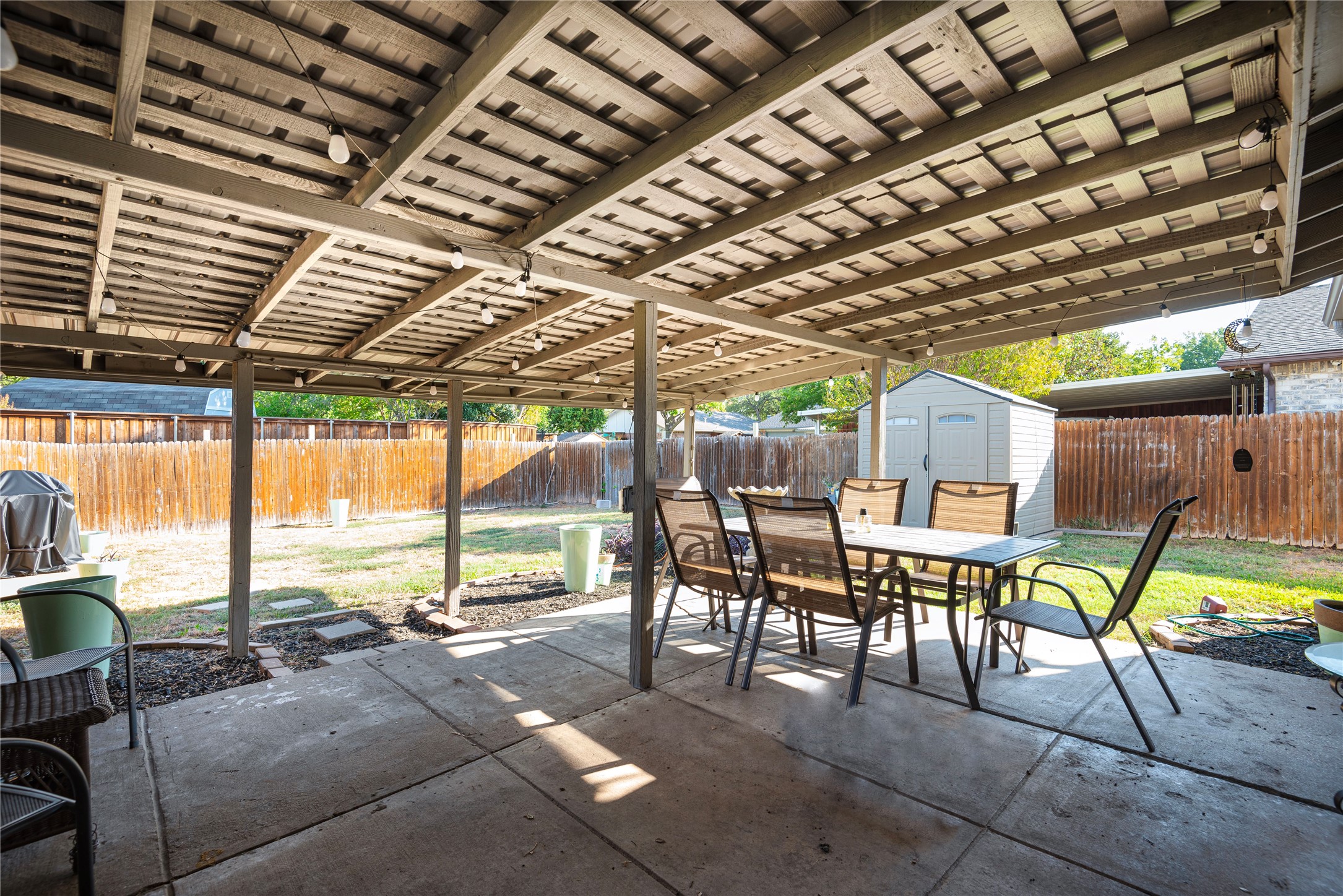 2211 Yewpon Drive Carrollton TX 75007