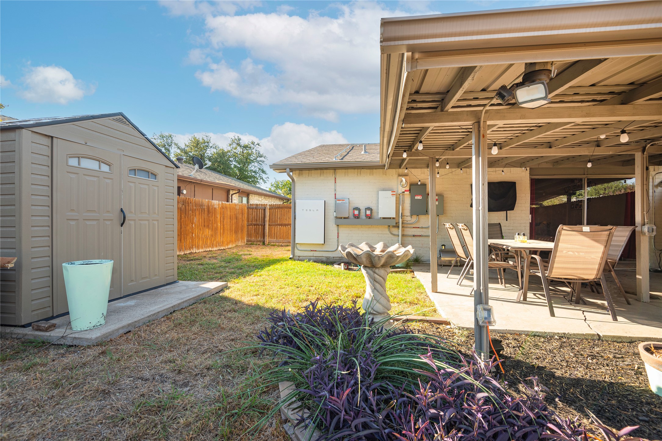 2211 Yewpon Drive Carrollton TX 75007