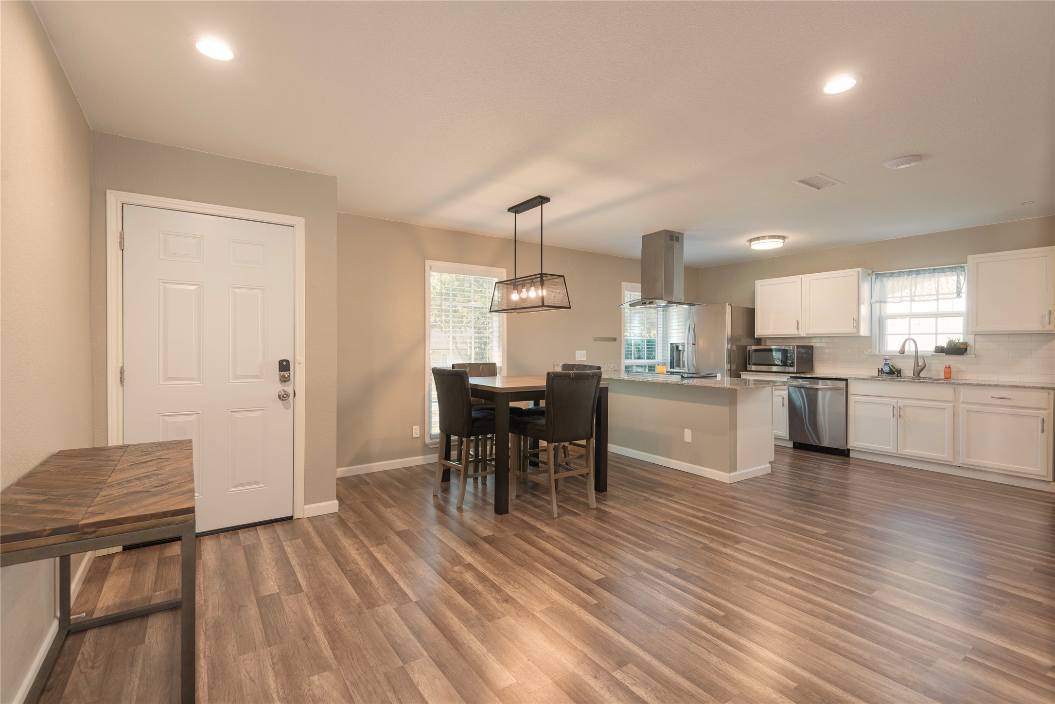 2211 Yewpon Drive Carrollton TX 75007