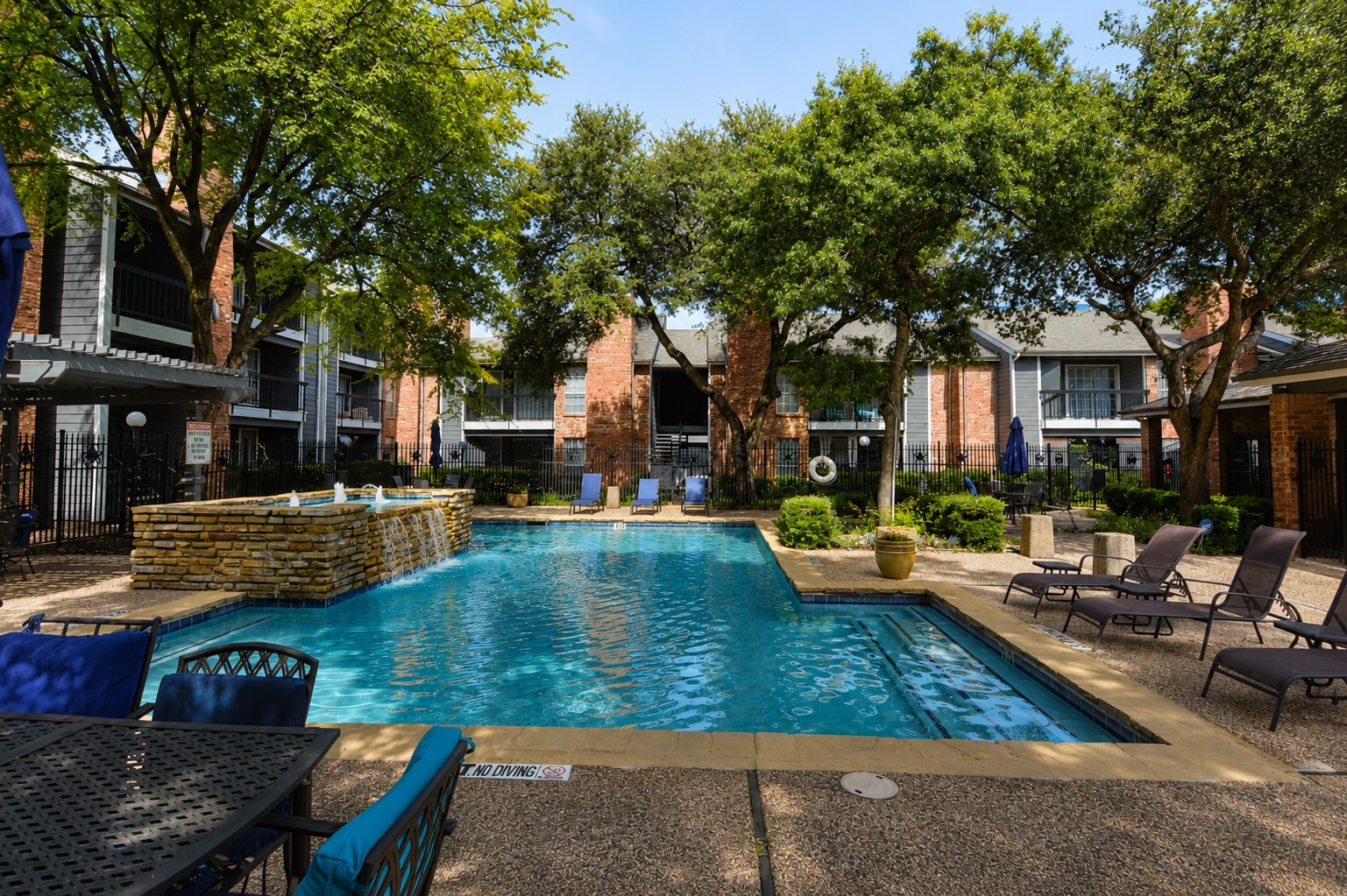 18333 Roehampton Drive Dallas TX 75252