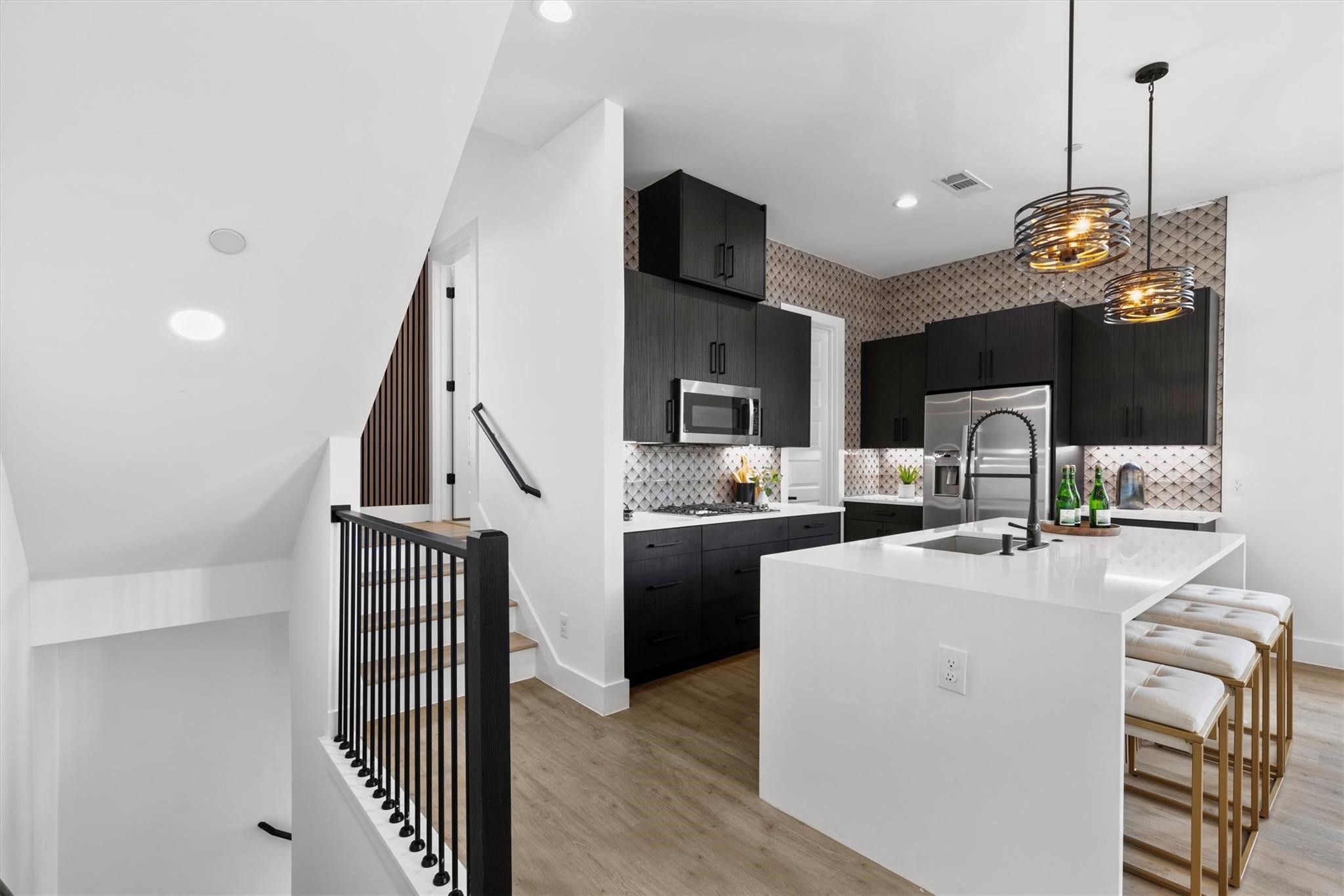 723 W 10th Street Dallas TX 75208
