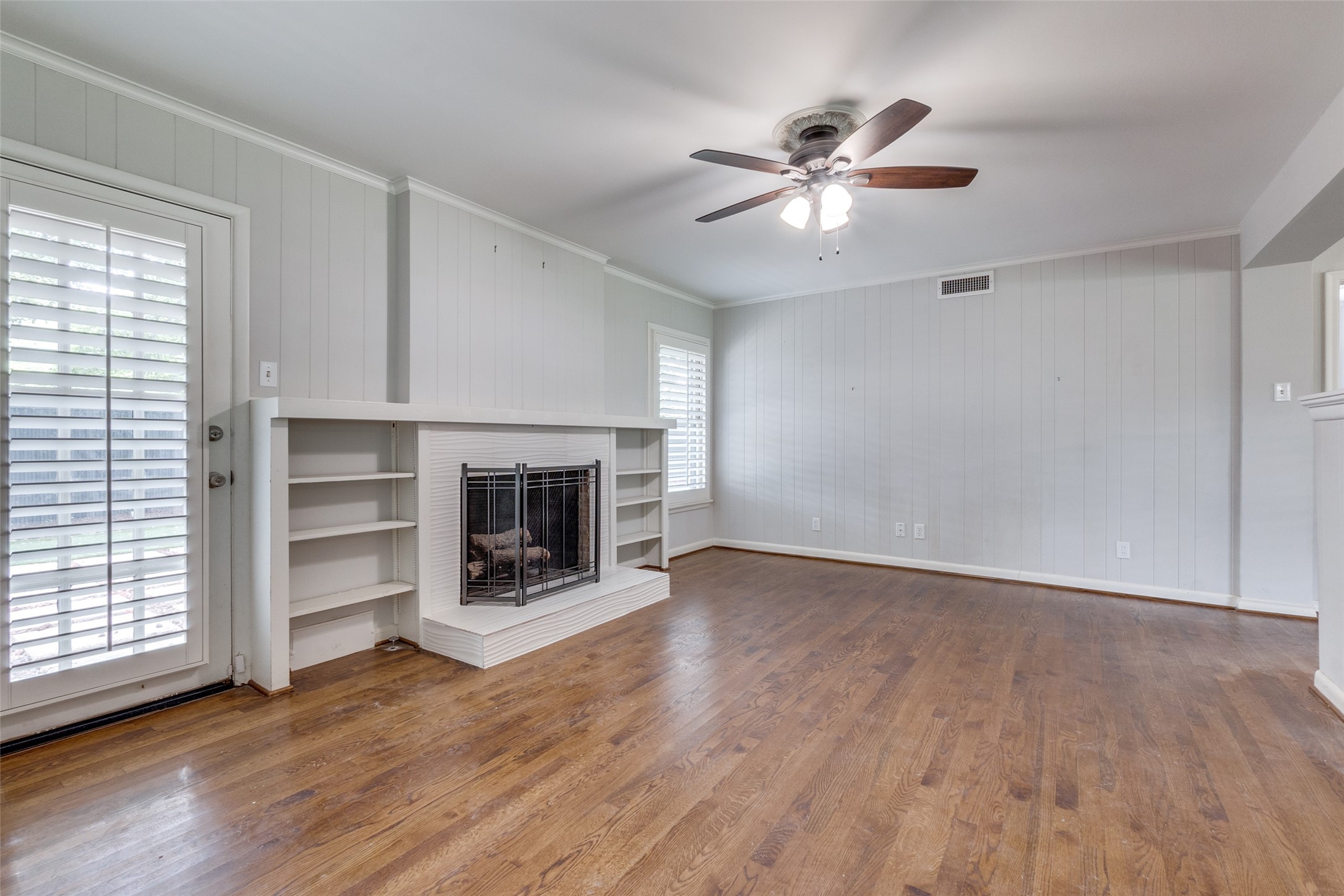 5919 Elderwood Drive Dallas TX 75230