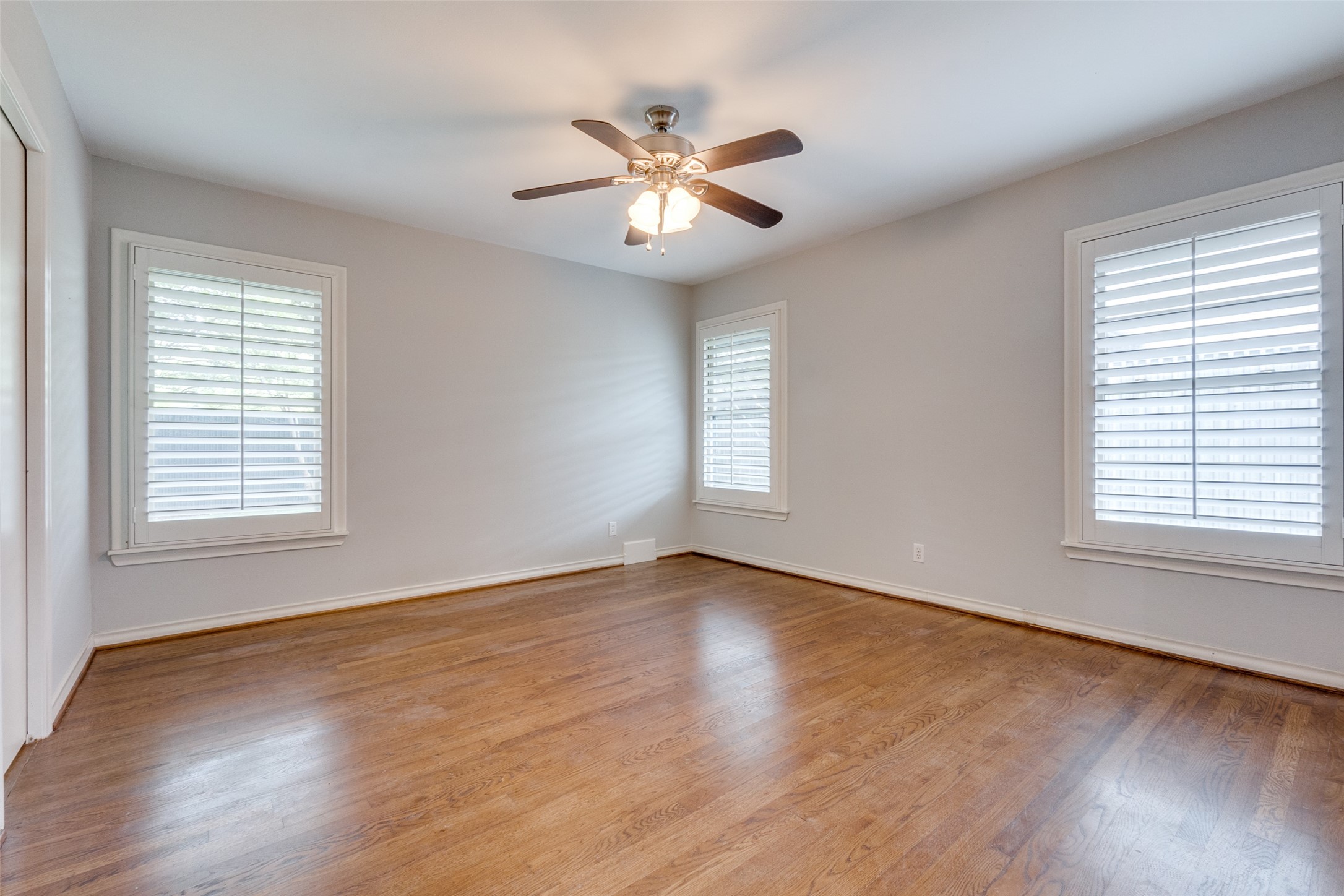5919 Elderwood Drive Dallas TX 75230