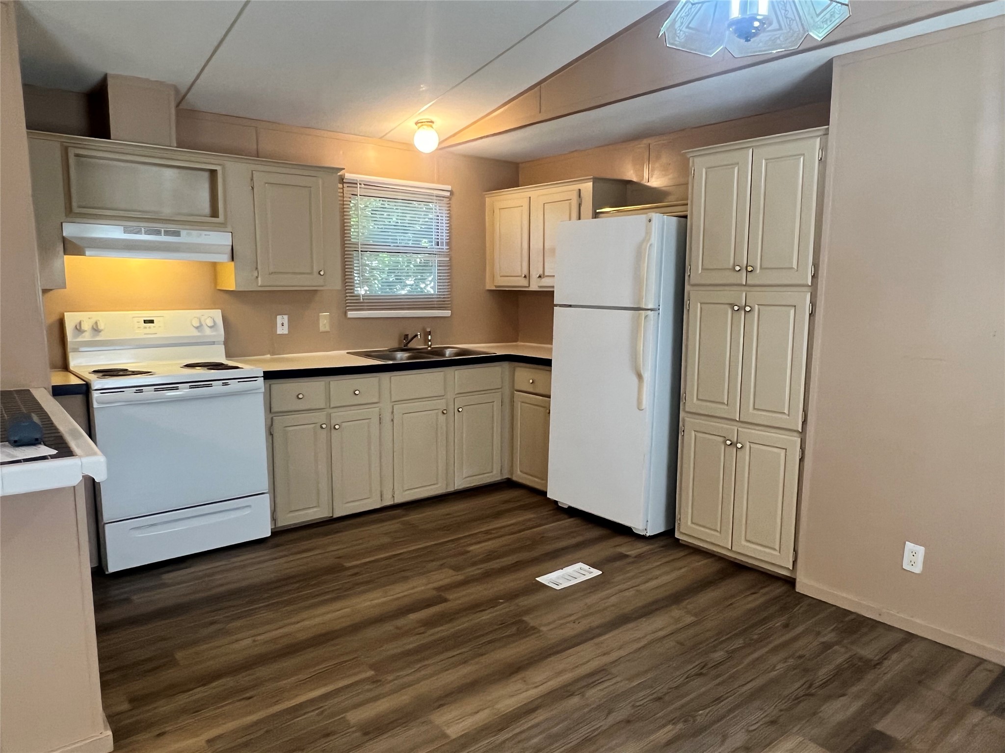 4528 Wildwood Circle Granbury TX 76049