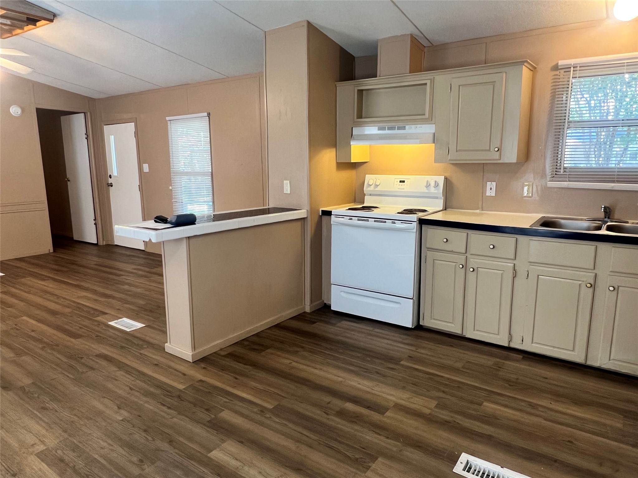 4528 Wildwood Circle Granbury TX 76049