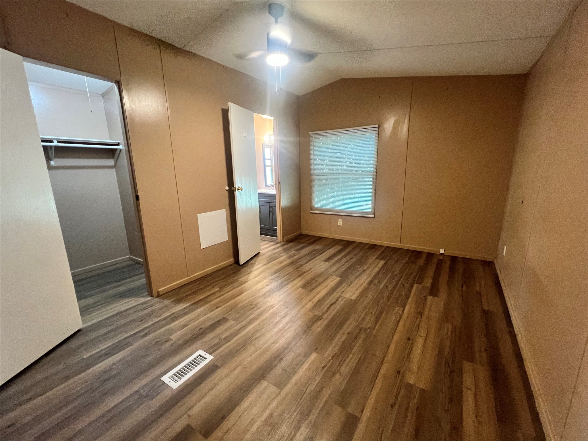 4528 Wildwood Circle Granbury TX 76049