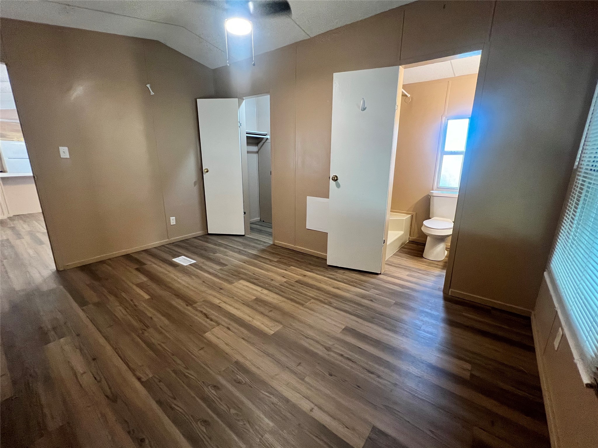 4528 Wildwood Circle Granbury TX 76049