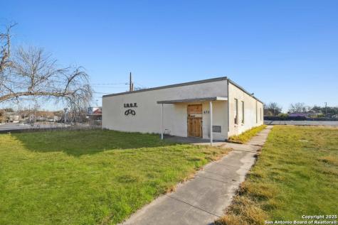 6720 S Flores Street San Antonio TX 78221