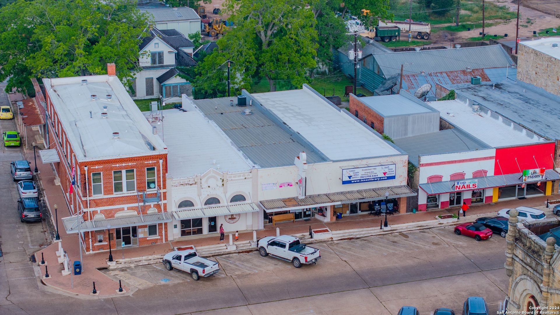 105 N Main Street Hallettsville TX 77964