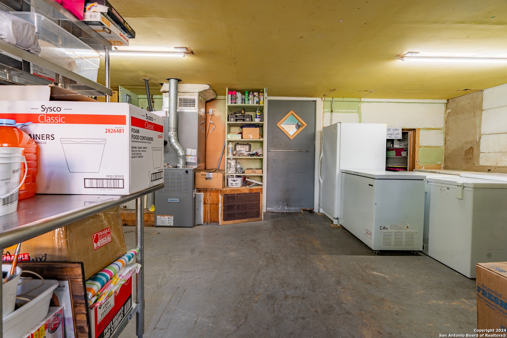 105 N Main Street Hallettsville TX 77964