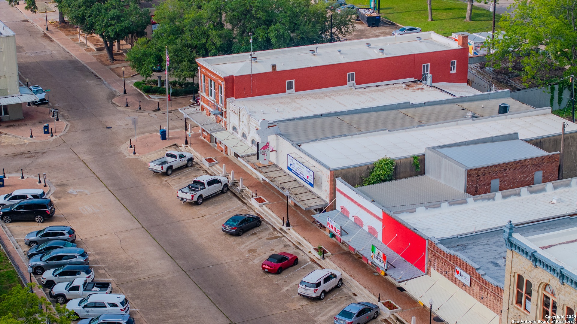 105 N Main Street Hallettsville TX 77964