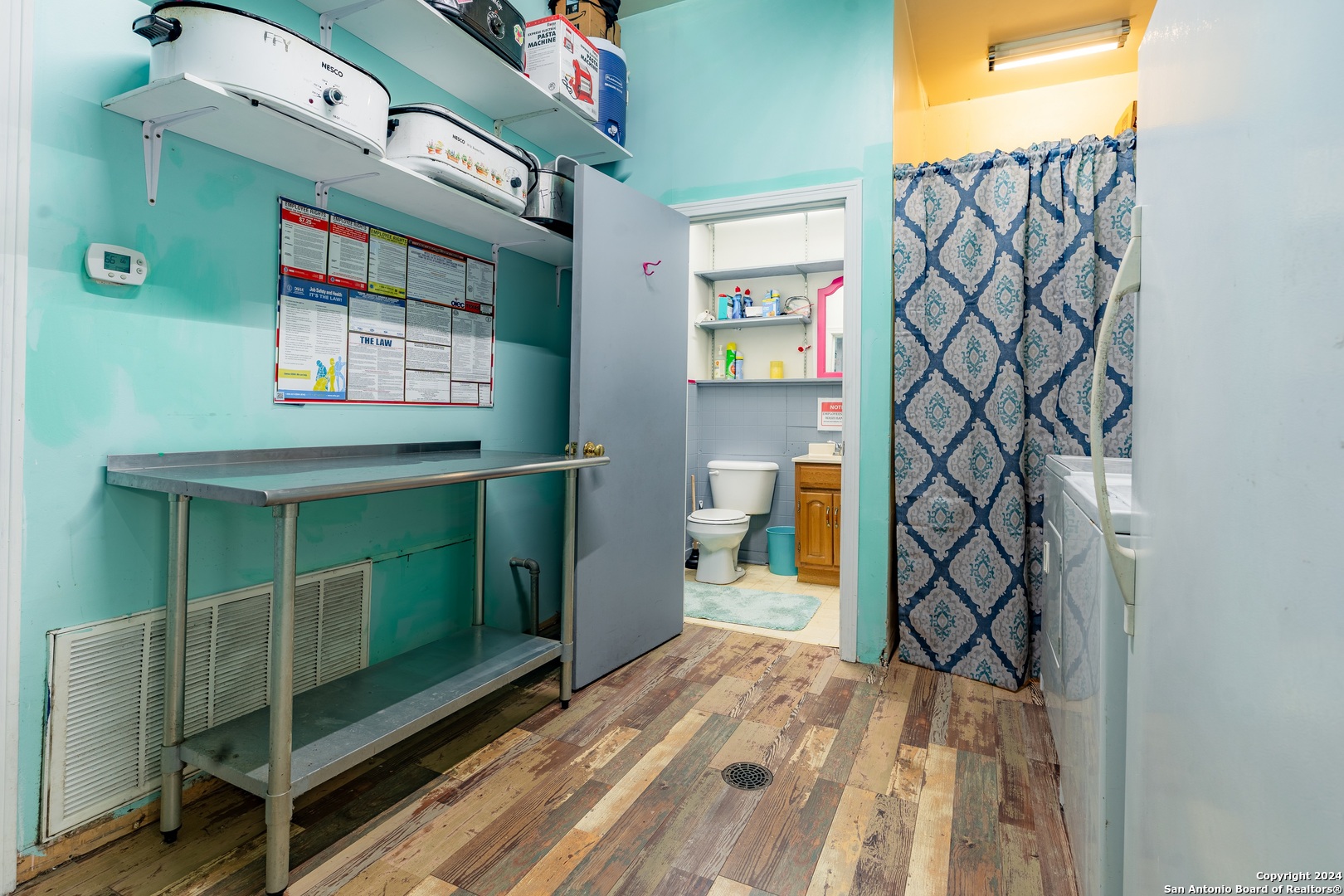 105 N Main Street Hallettsville TX 77964