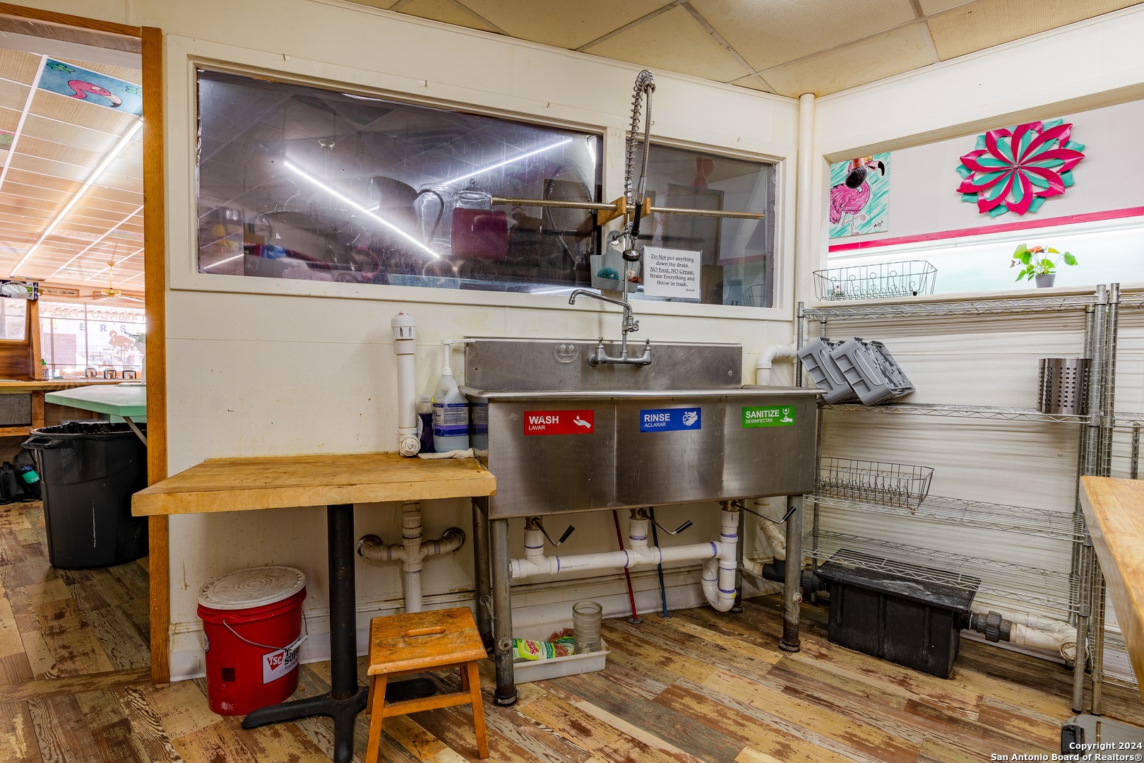 105 N Main Street Hallettsville TX 77964