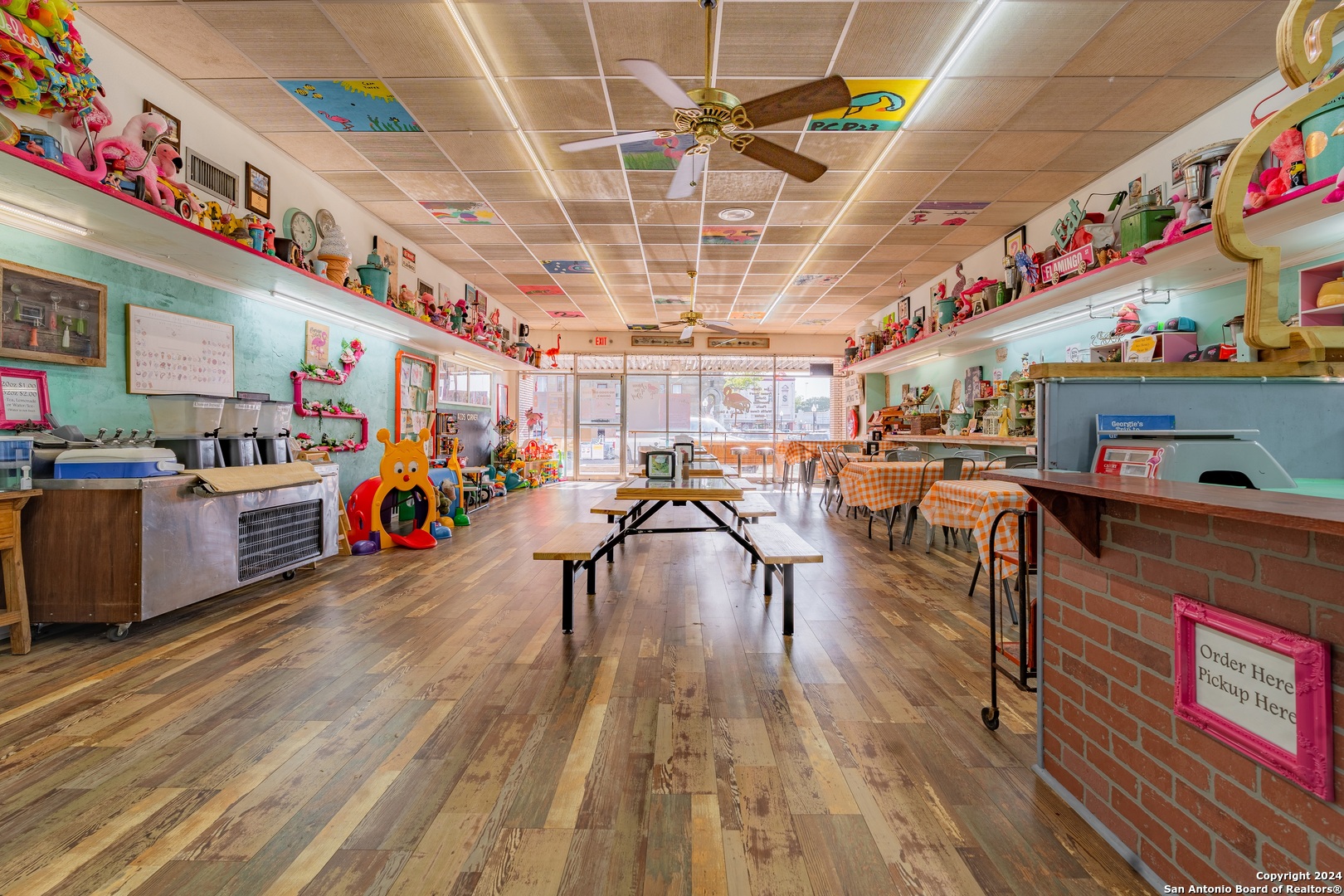 105 N Main Street Hallettsville TX 77964