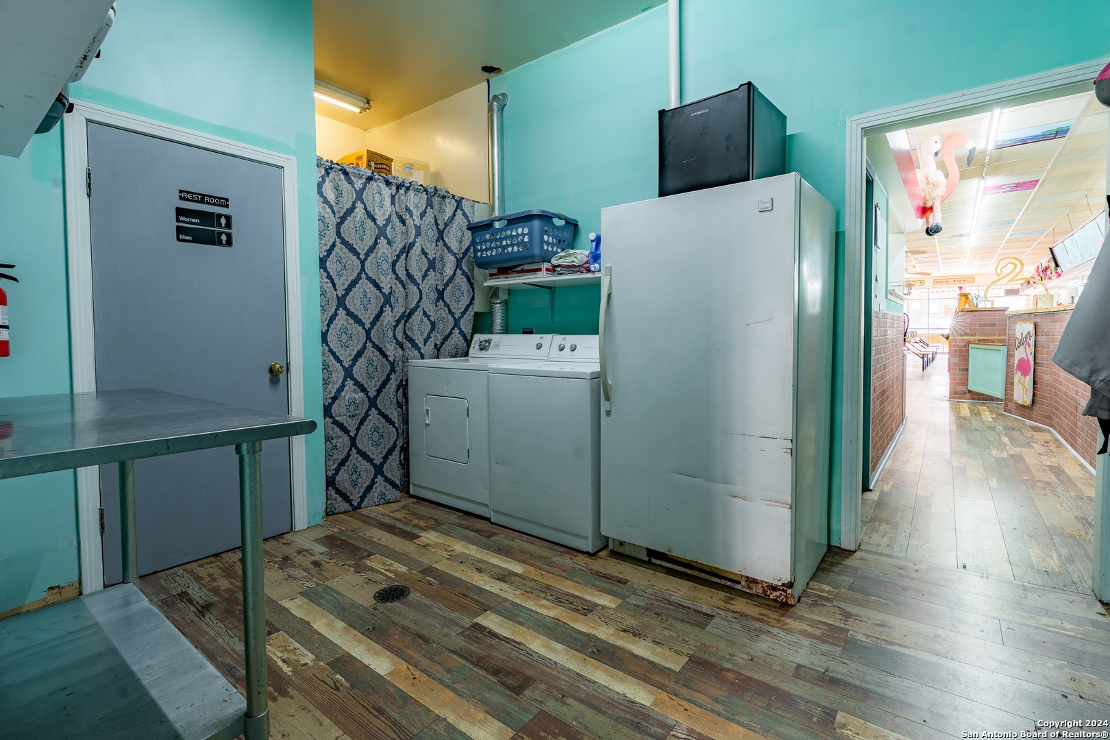 105 N Main Street Hallettsville TX 77964