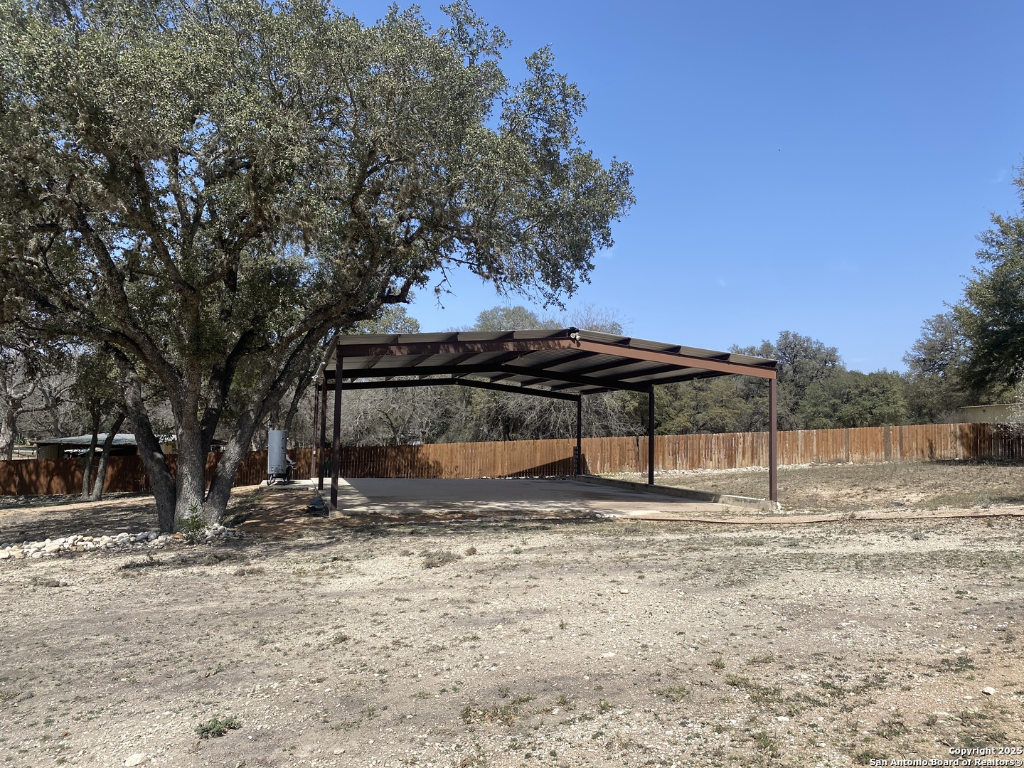 49 Encino Concan TX 78838