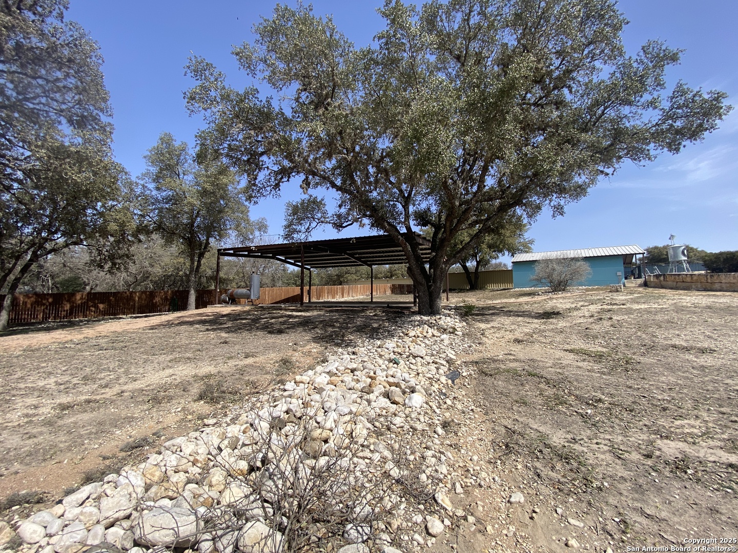 49 Encino Concan TX 78838