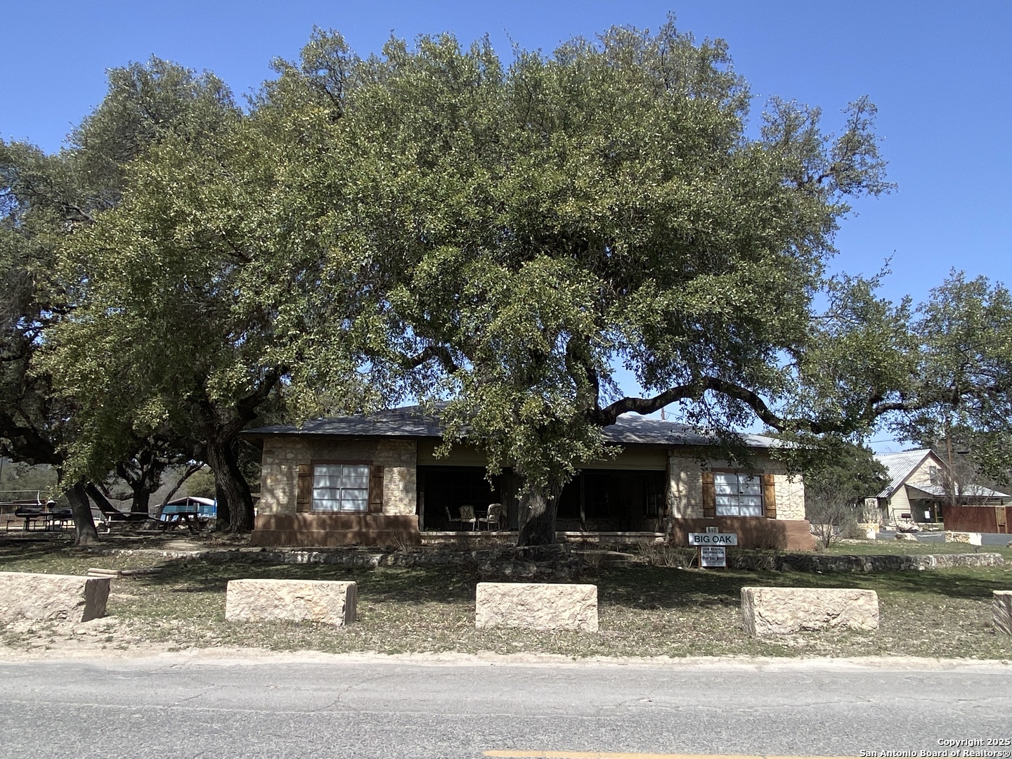 49 Encino Concan TX 78838