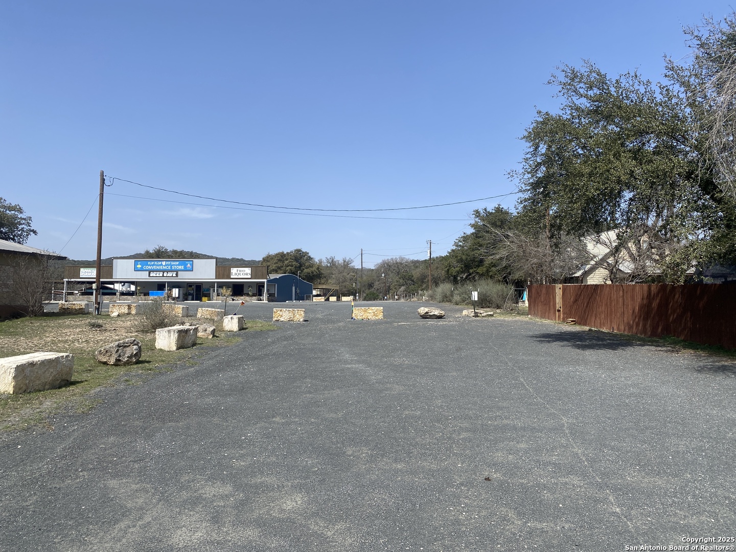 49 Encino Concan TX 78838