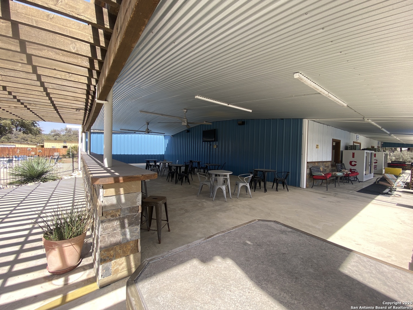 49 Encino Concan TX 78838