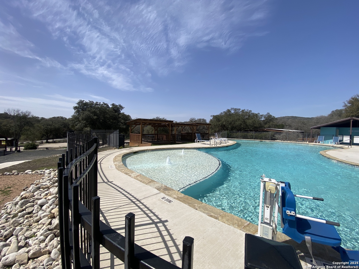 49 Encino Concan TX 78838