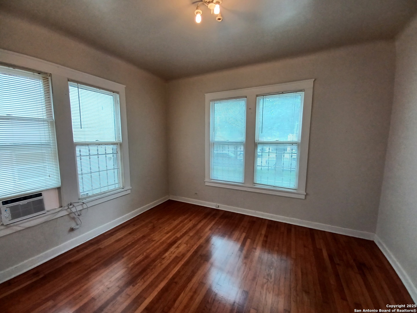 219 W Magnolia San Antonio TX 78212