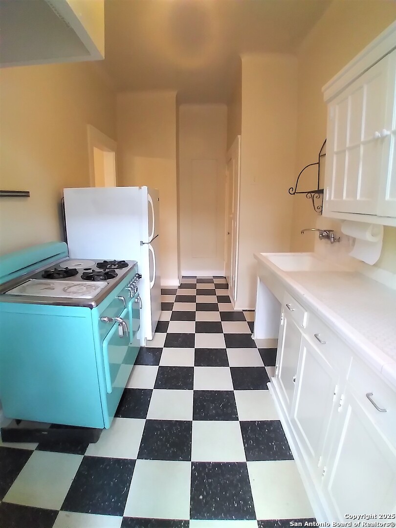 219 W Magnolia San Antonio TX 78212