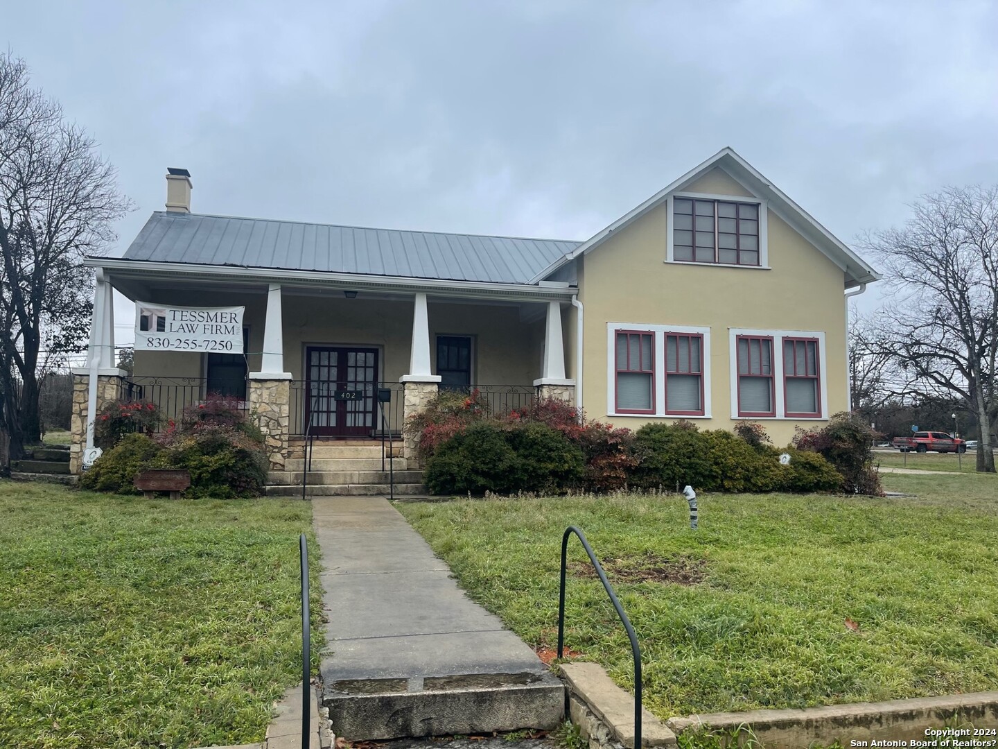 402 E San Antonio Avenue Boerne TX 78006