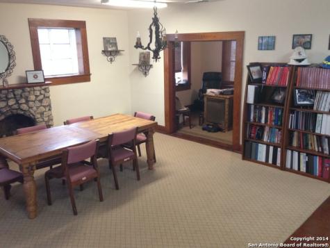 402 E San Antonio Avenue Boerne TX 78006