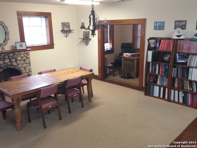402 E San Antonio Avenue Boerne TX 78006