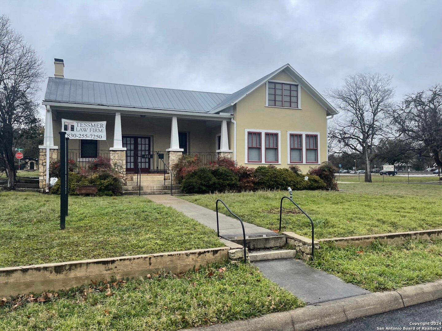 402 E San Antonio Avenue Boerne TX 78006