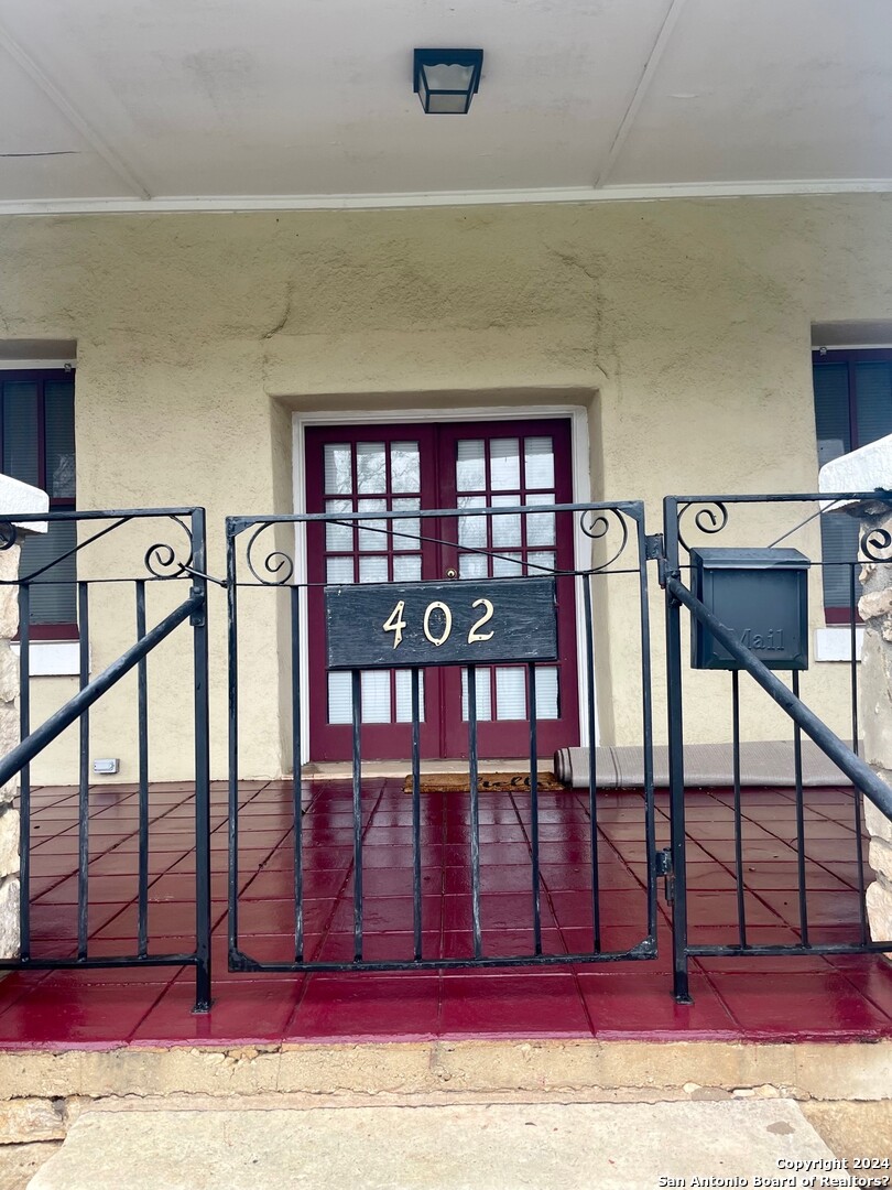 402 E San Antonio Avenue Boerne TX 78006