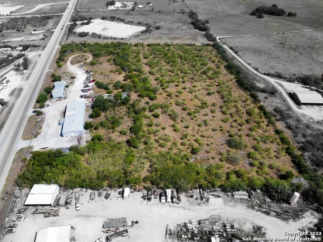 1538 N Highway 123 Karnes City TX 78118