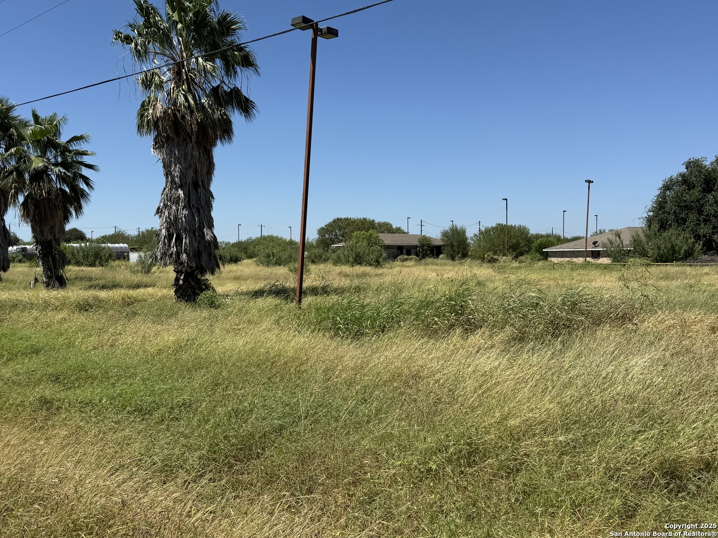 17360 S Ih 35 Dilley TX 78017