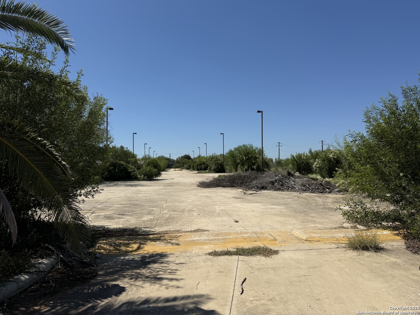 17360 S Ih 35 Dilley TX 78017