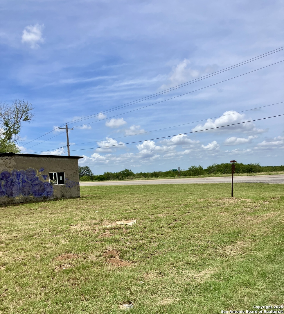 3768 Second Street Pleasanton TX 78064