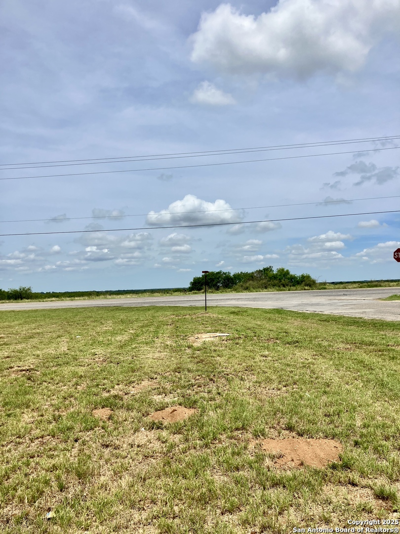 3768 Second Street Pleasanton TX 78064