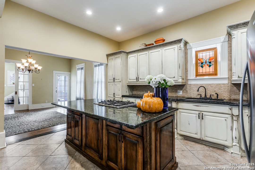 305 W Ashby San Antonio TX 78212