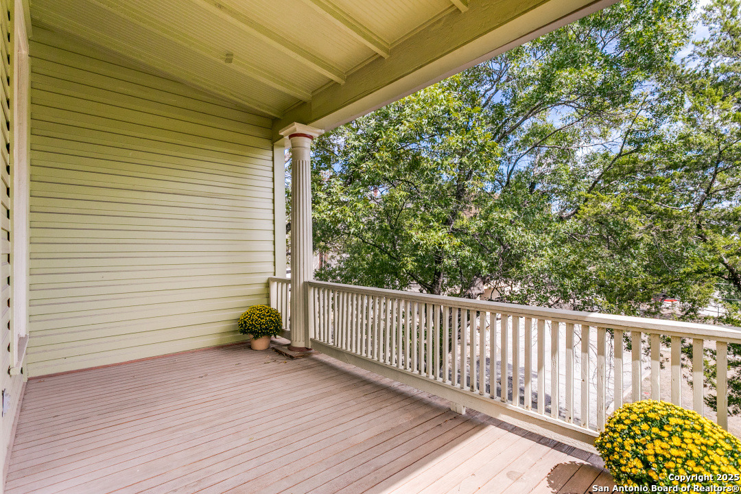 305 W Ashby San Antonio TX 78212