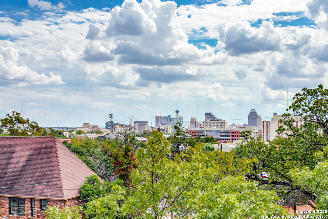 305 W Ashby San Antonio TX 78212