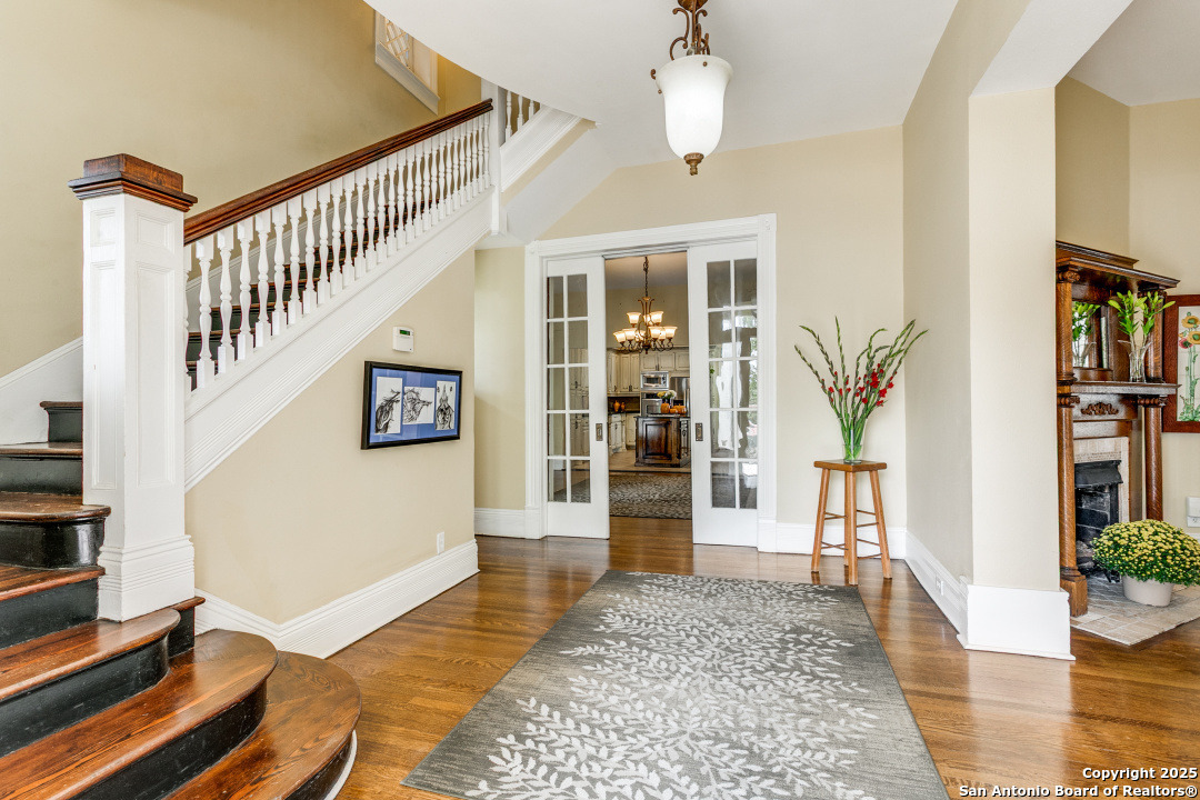 305 W Ashby San Antonio TX 78212