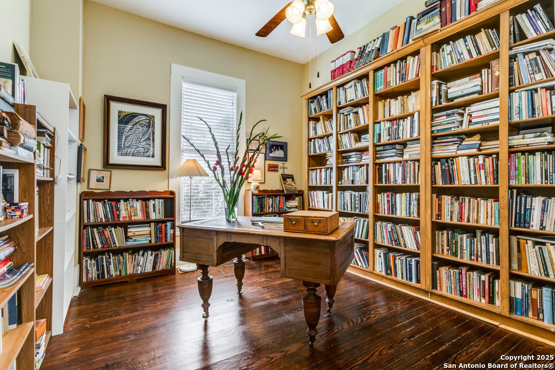 305 W Ashby San Antonio TX 78212