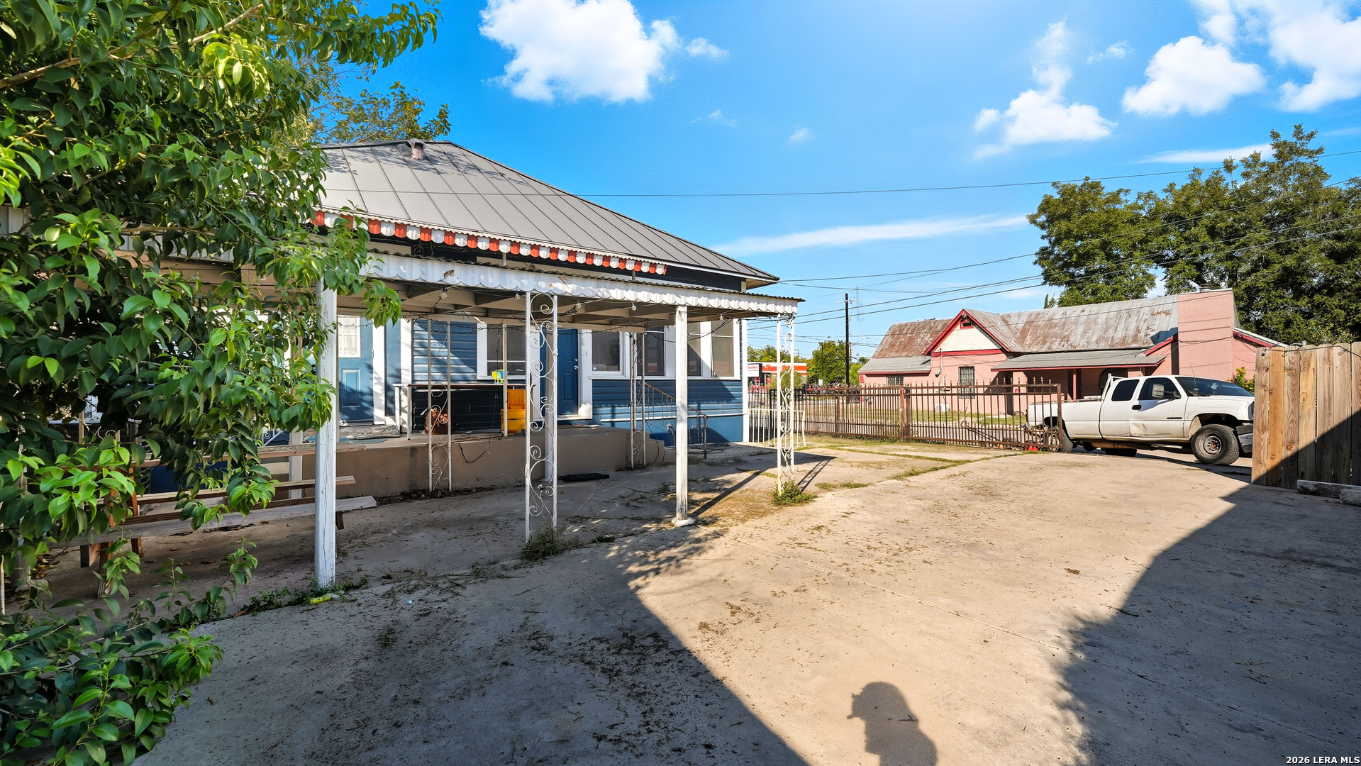 1502 Buena Vista San Antonio TX 78207