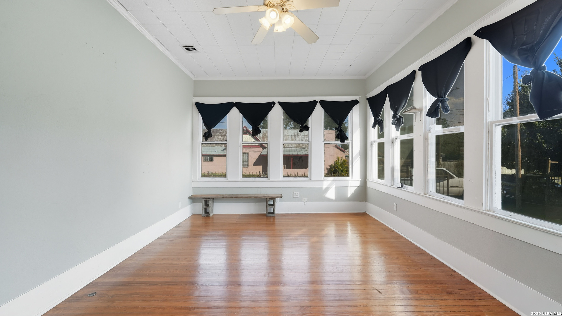 1502 Buena Vista San Antonio TX 78207