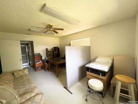 5995 Heath Road San Antonio TX 78250
