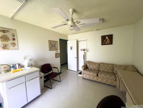5995 Heath Road San Antonio TX 78250