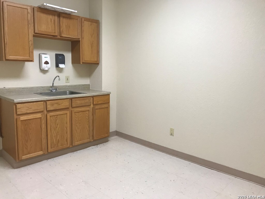 2210 N Veterans Eagle Pass TX 78852